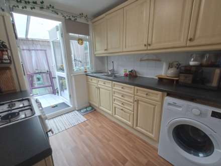 Hampstead Close, London, Image 4