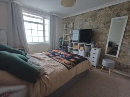 Hampstead Close, London, Image 5