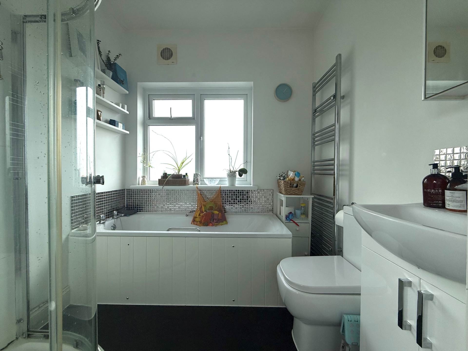 Wilrose Crescent, SE2    ** VIDEO & 3D FLOORPLAN AVAILABLE **, Image 11