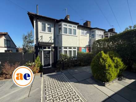Wilrose Crescent, SE2    ** VIDEO & 3D FLOORPLAN AVAILABLE **
