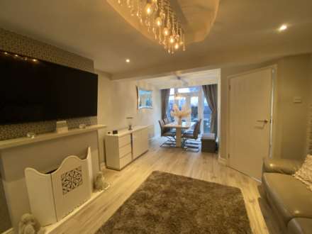 Elstree Gardens, Belvedere   ** VIDEO & 3D FLOORPLAN AVAILABLE **, Image 3