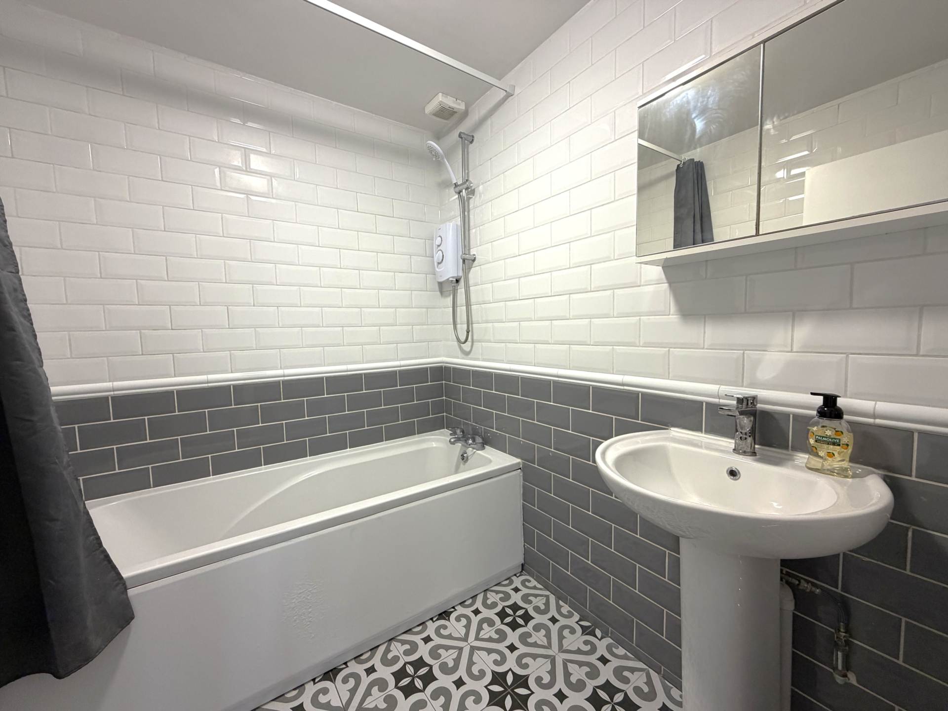 Abbey. Grove, Abbey Wood ** VIDEO & 3D FLOORPLAN AVAILABLE **, Image 11