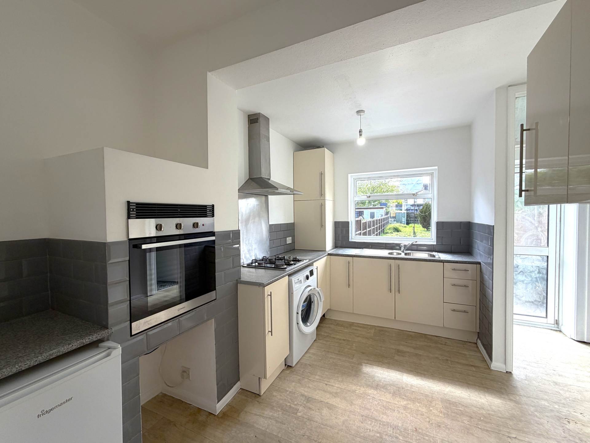 Abbey. Grove, Abbey Wood ** VIDEO & 3D FLOORPLAN AVAILABLE **, Image 3