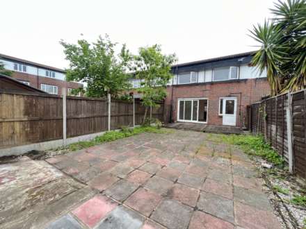 AISHER ROAD SE28 8LH    * VIDEO & 3D FLOORPLAN AVAILABLE *, Image 12