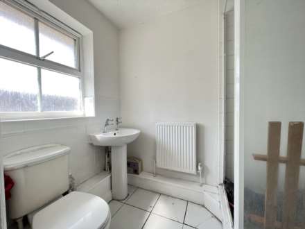 Ware Point Drive, West Thamesmead. SE28 0HG  ** VIDEO & 3D FLOORPLAN AVAILABLE **, Image 10
