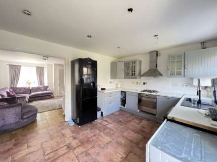 Ware Point Drive, West Thamesmead. SE28 0HG  ** VIDEO & 3D FLOORPLAN AVAILABLE **, Image 3