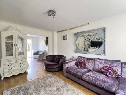 Ware Point Drive, West Thamesmead. SE28 0HG  ** VIDEO & 3D FLOORPLAN AVAILABLE **, Image 6