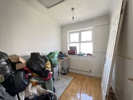 Ware Point Drive, West Thamesmead. SE28 0HG  ** VIDEO & 3D FLOORPLAN AVAILABLE **, Image 9