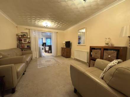 Aveley Close, Erith   ** VIDEO & 3D FLOORPLAN AVAILABLE **, Image 5
