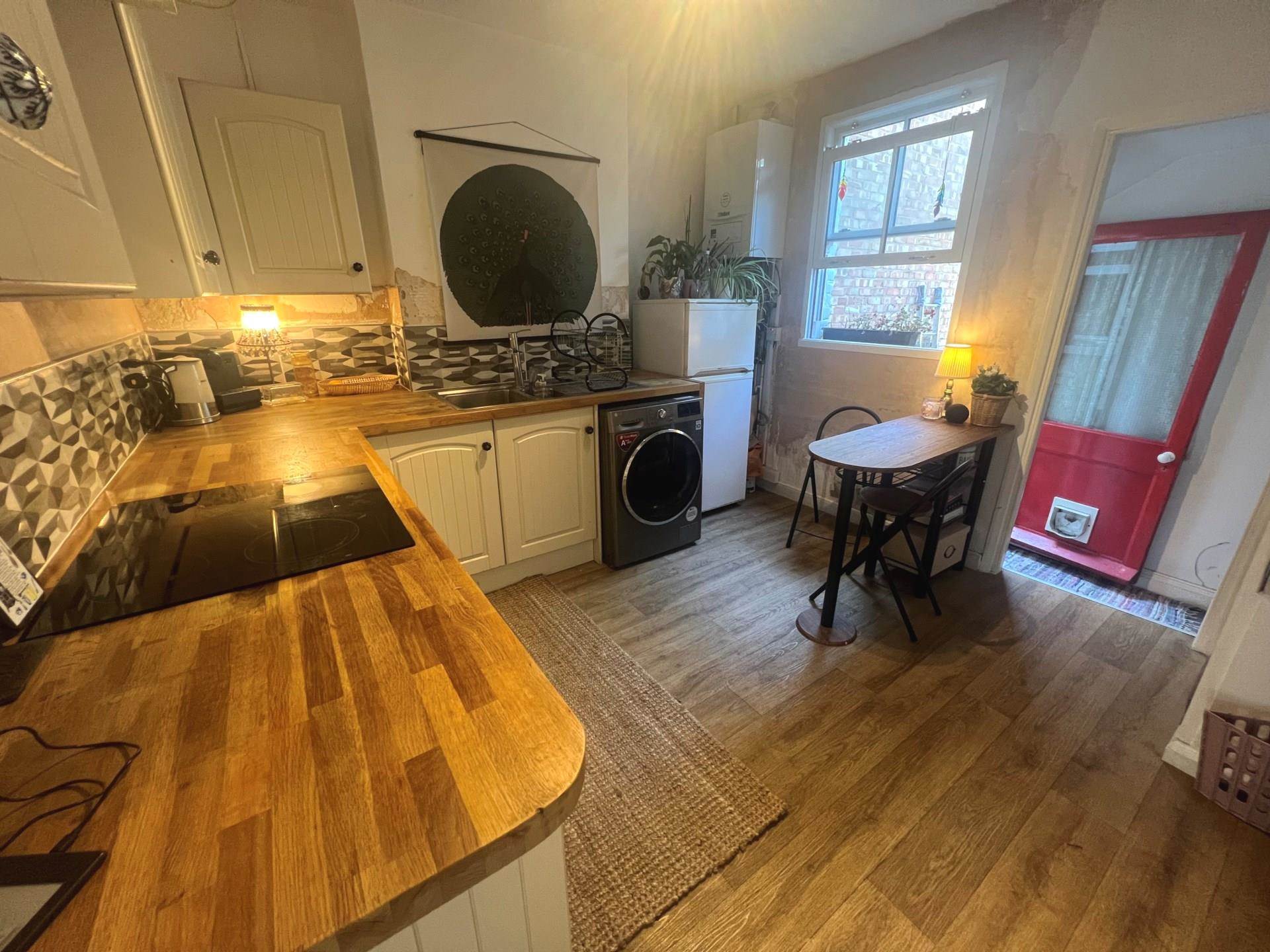 MANOR ROAD, ERITH  DA8 2AE  **  Video & 3D Floorplan Available **, Image 5