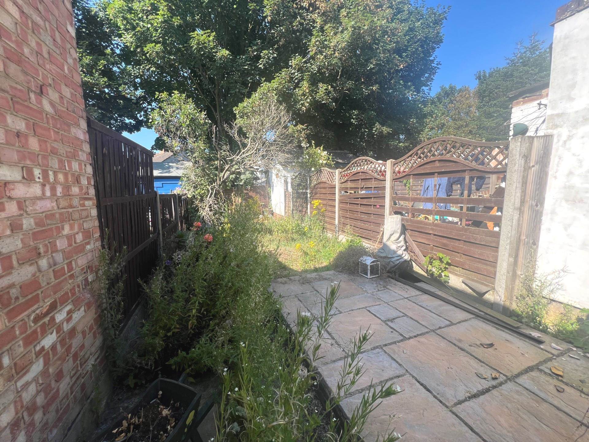 MANOR ROAD, ERITH  DA8 2AE  **  Video & 3D Floorplan Available **, Image 9