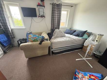 Maple Court, Erith, Image 9
