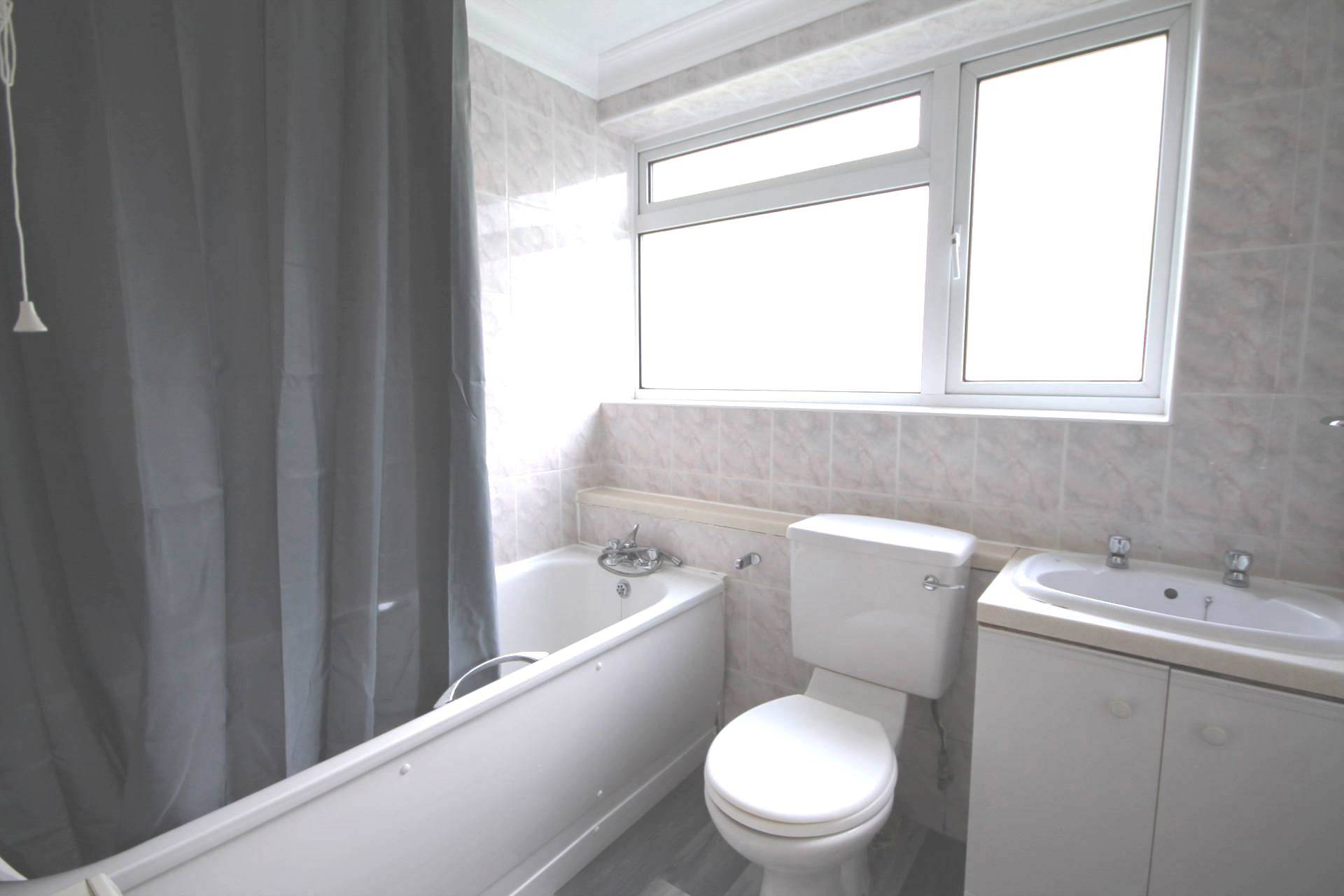 Wessex Drive, Erith  ** VIDEO & 3D FLOORPLAN AVAILABLE **, Image 3