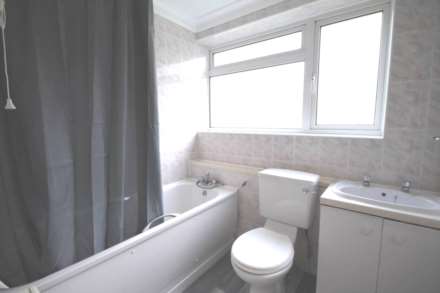 Wessex Drive, Erith  ** VIDEO & 3D FLOORPLAN AVAILABLE **, Image 3