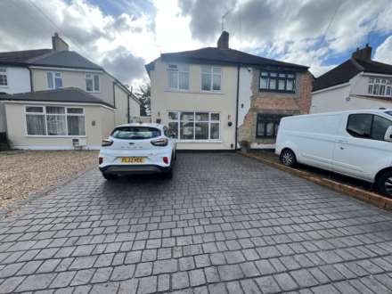 3 Bedroom House, Wyncham Avenue, Sidcup  ** VIDEO & 3D FLOORPLAN AVAILABLE **