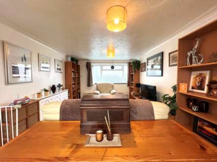 Maynard Close, Erith ** VIDEO & 3D FLOORPLAN AVAILABLE **, Image 9