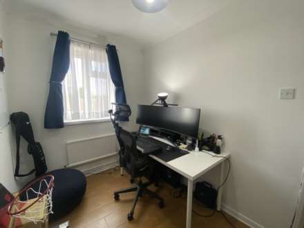Blyth Road, Thamesmead  **  Video & 3D Floorplan Available **, Image 11