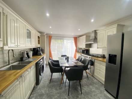 Blyth Road, Thamesmead  **  Video & 3D Floorplan Available **, Image 3