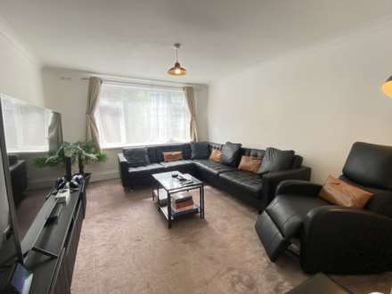 Blyth Road, Thamesmead  **  Video & 3D Floorplan Available **, Image 7