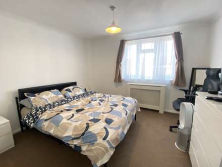 Blyth Road, Thamesmead  **  Video & 3D Floorplan Available **, Image 8