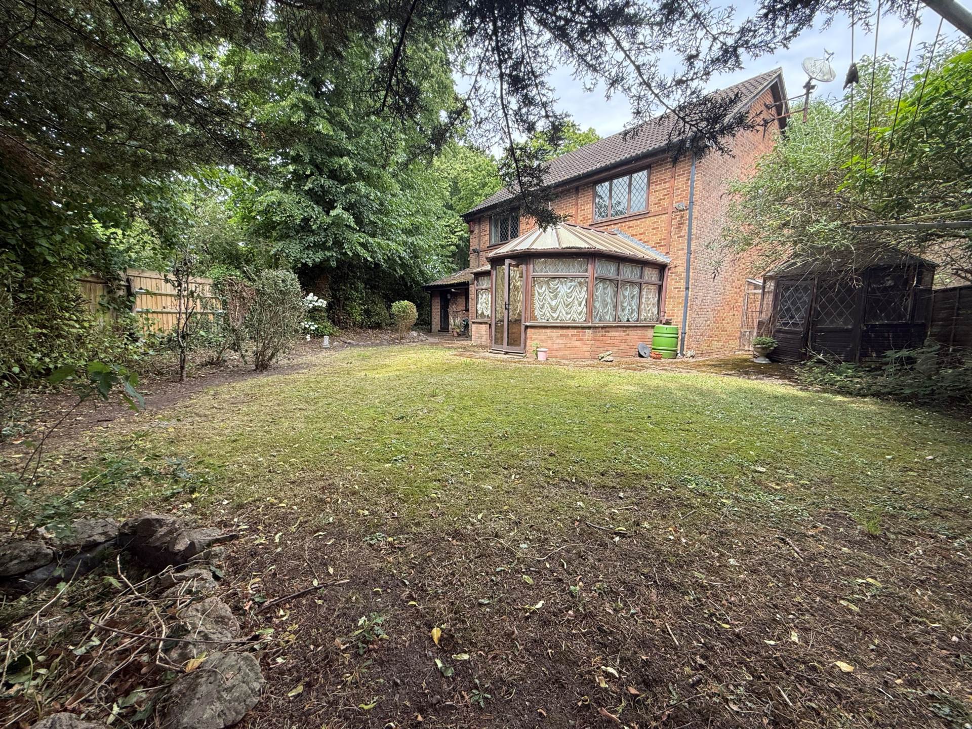 Heathview Drive, London   ** VIDEO & 3D FLOORPLAN AVAILABLE **, Image 19