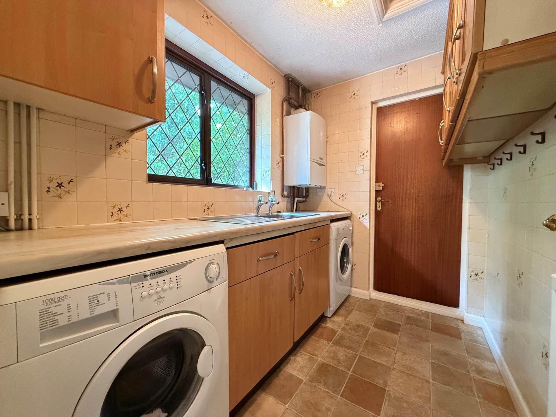 Heathview Drive, London   ** VIDEO & 3D FLOORPLAN AVAILABLE **, Image 5