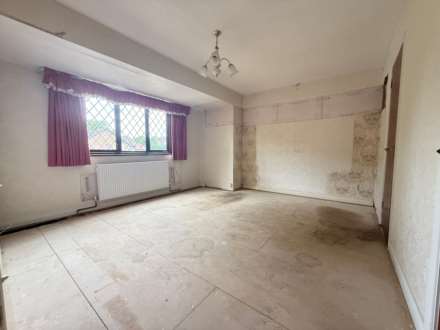 Heathview Drive, London   ** VIDEO & 3D FLOORPLAN AVAILABLE **, Image 11