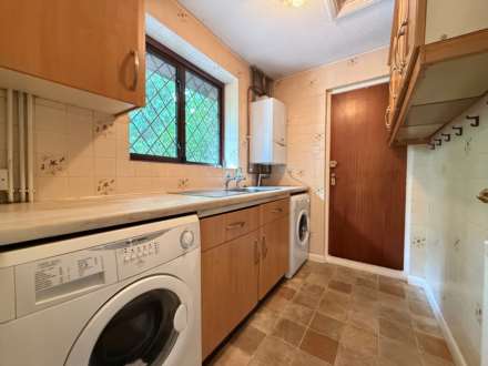 Heathview Drive, London   ** VIDEO & 3D FLOORPLAN AVAILABLE **, Image 5