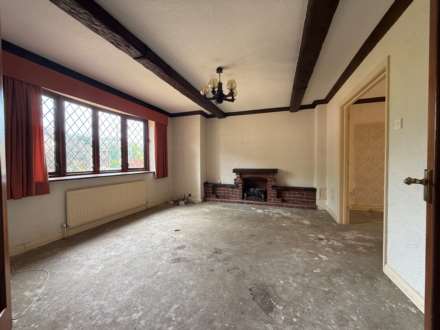 Heathview Drive, London   ** VIDEO & 3D FLOORPLAN AVAILABLE **, Image 8