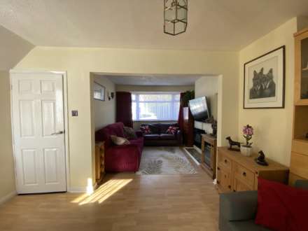 BRACONDALE ROAD, ABBEY WOOD. SE2 9HS  ** VIDEO & 3D FLOORPLAN AVAILABLE **, Image 4