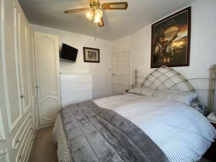 BRACONDALE ROAD, ABBEY WOOD. SE2 9HS  ** VIDEO & 3D FLOORPLAN AVAILABLE **, Image 7