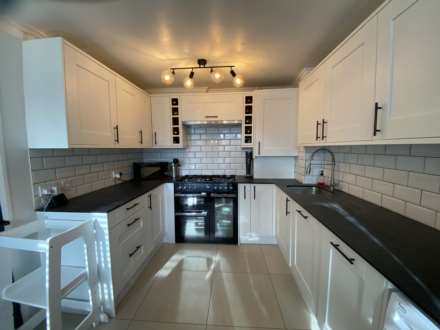 St. Martins Close, Erith  ** VIDEO & 3D FLOORPLAN AVAILABLE **, Image 3