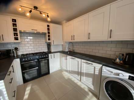 St. Martins Close, Erith  ** VIDEO & 3D FLOORPLAN AVAILABLE **, Image 4