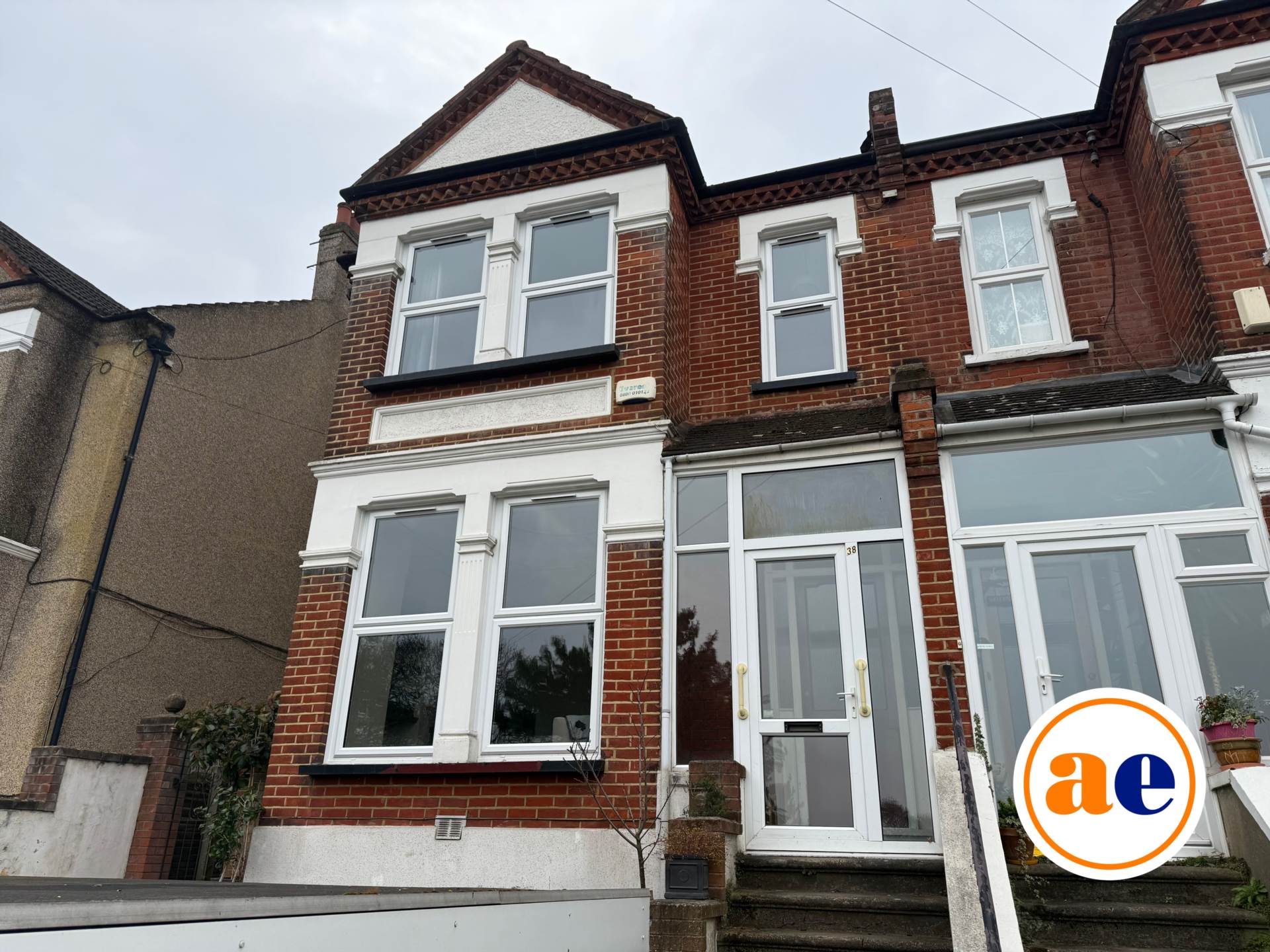 New Road, London  *** 3D FLOORPLAN * VIDEO AVAILABLE ***, Image 3