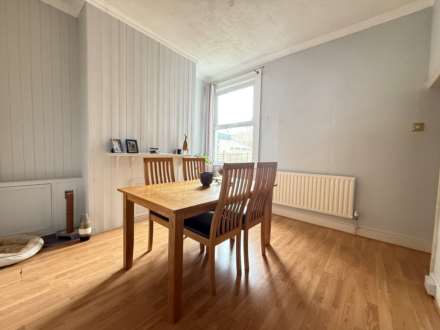 New Road, London  *** 3D FLOORPLAN * VIDEO AVAILABLE ***, Image 9