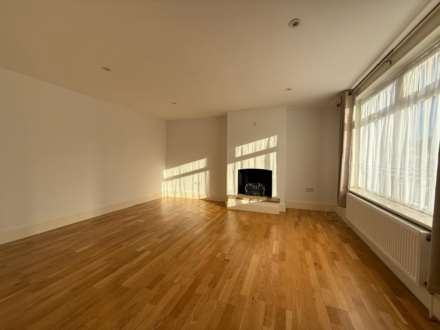 Ightham Road, Erith ** VIDEO & 3D FLOORPLAN AVAILABLE **, Image 3