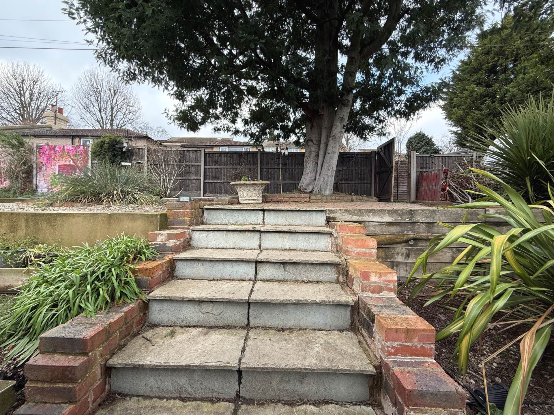 Hillside, Erith   ** VIDEO & 3D FLOORPLAN AVAILABLE **, Image 19