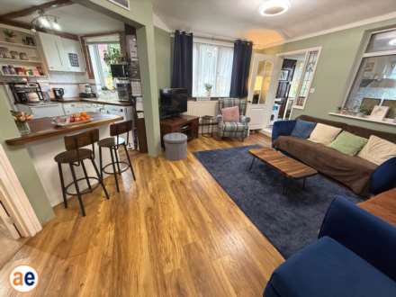 Hillside, Erith   ** VIDEO & 3D FLOORPLAN AVAILABLE **, Image 1