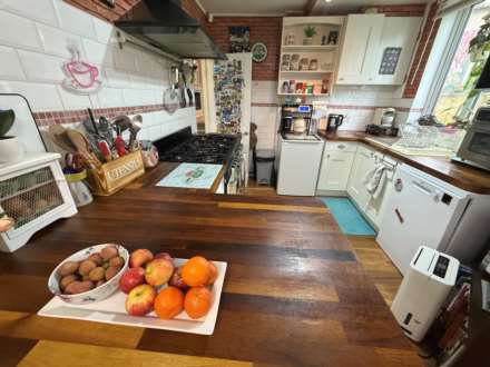Hillside, Erith   ** VIDEO & 3D FLOORPLAN AVAILABLE **, Image 4