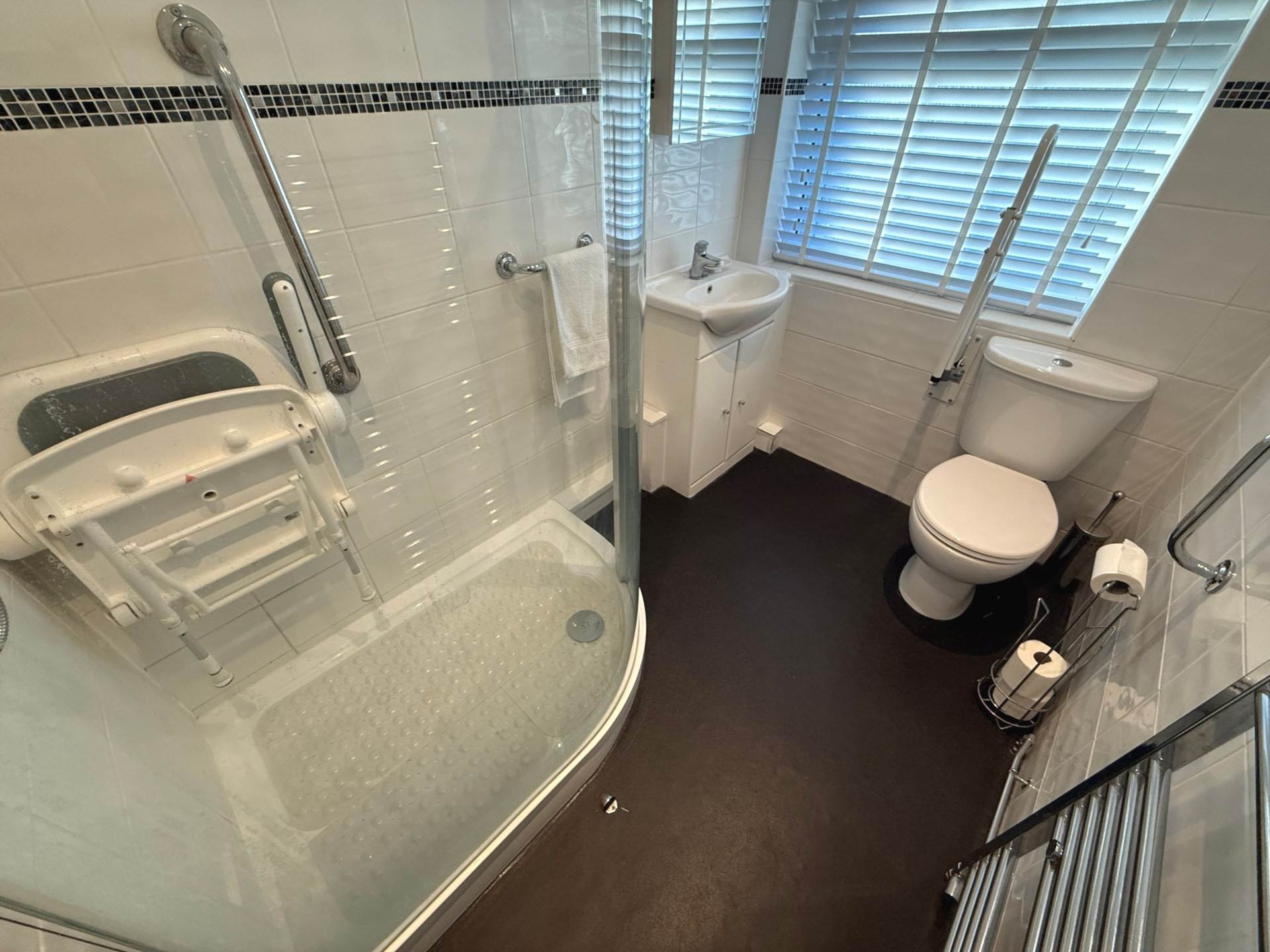 Holmsdale Grove, Bexleyheath, Image 10