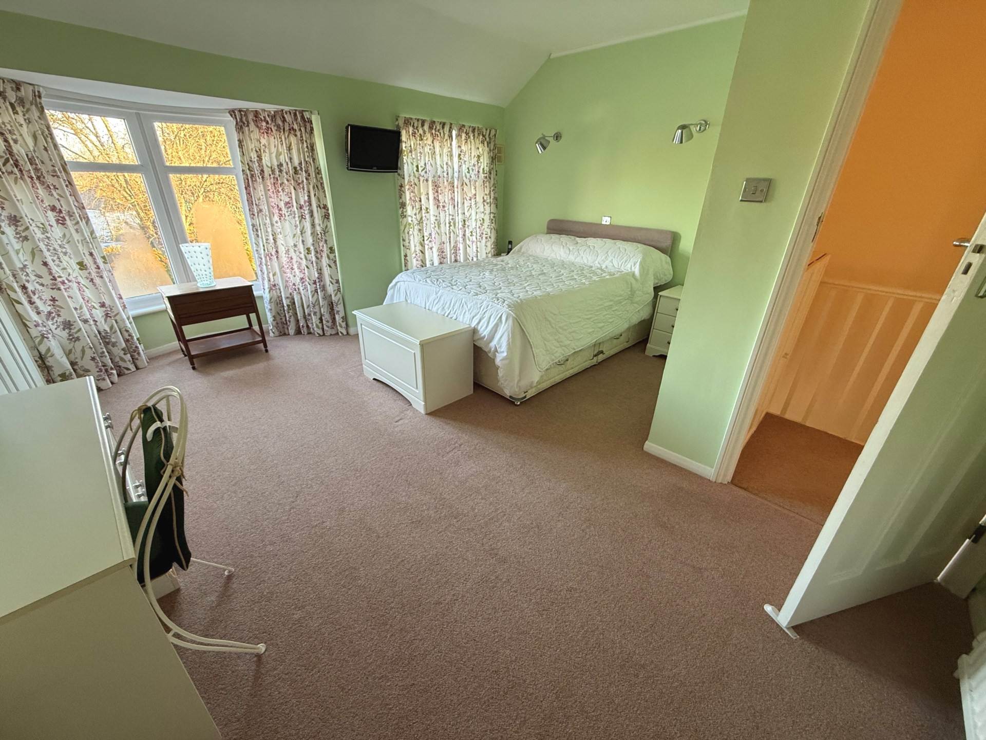 Holmsdale Grove, Bexleyheath, Image 12