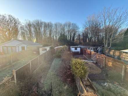 Holmsdale Grove, Bexleyheath, Image 14