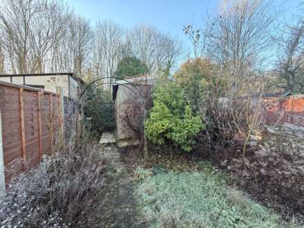 Holmsdale Grove, Bexleyheath, Image 16