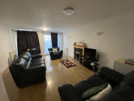 Whernside Close, London  ** VIDEO & 3D FLOORPLAN AVAILABLE **, Image 3