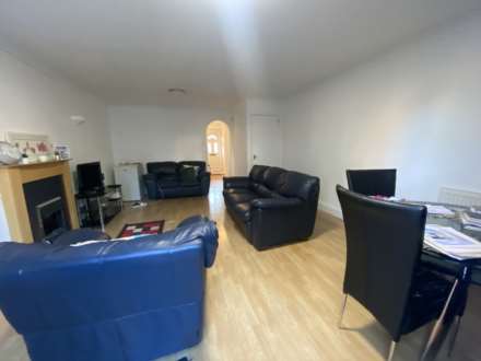 Whernside Close, London  ** VIDEO & 3D FLOORPLAN AVAILABLE **, Image 4