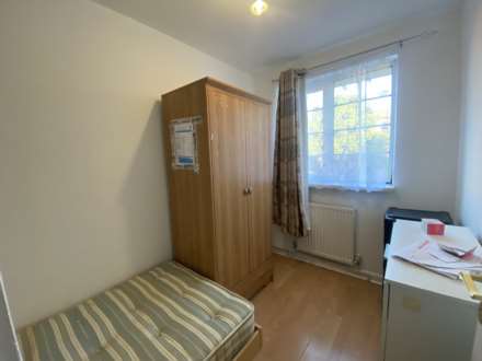 Whernside Close, London  ** VIDEO & 3D FLOORPLAN AVAILABLE **, Image 9