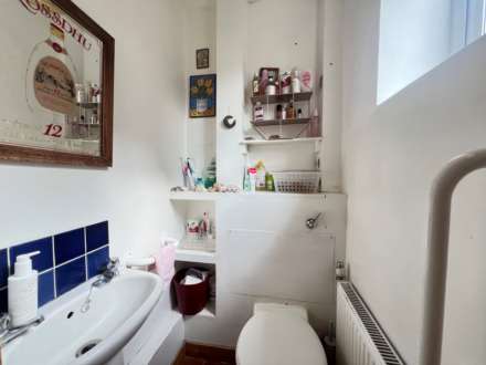 Grovebury Road, London  ** VIDEO & 3D FLOORPLAN AVAILABLE **, Image 13