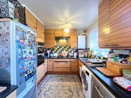 Grovebury Road, London  ** VIDEO & 3D FLOORPLAN AVAILABLE **, Image 3
