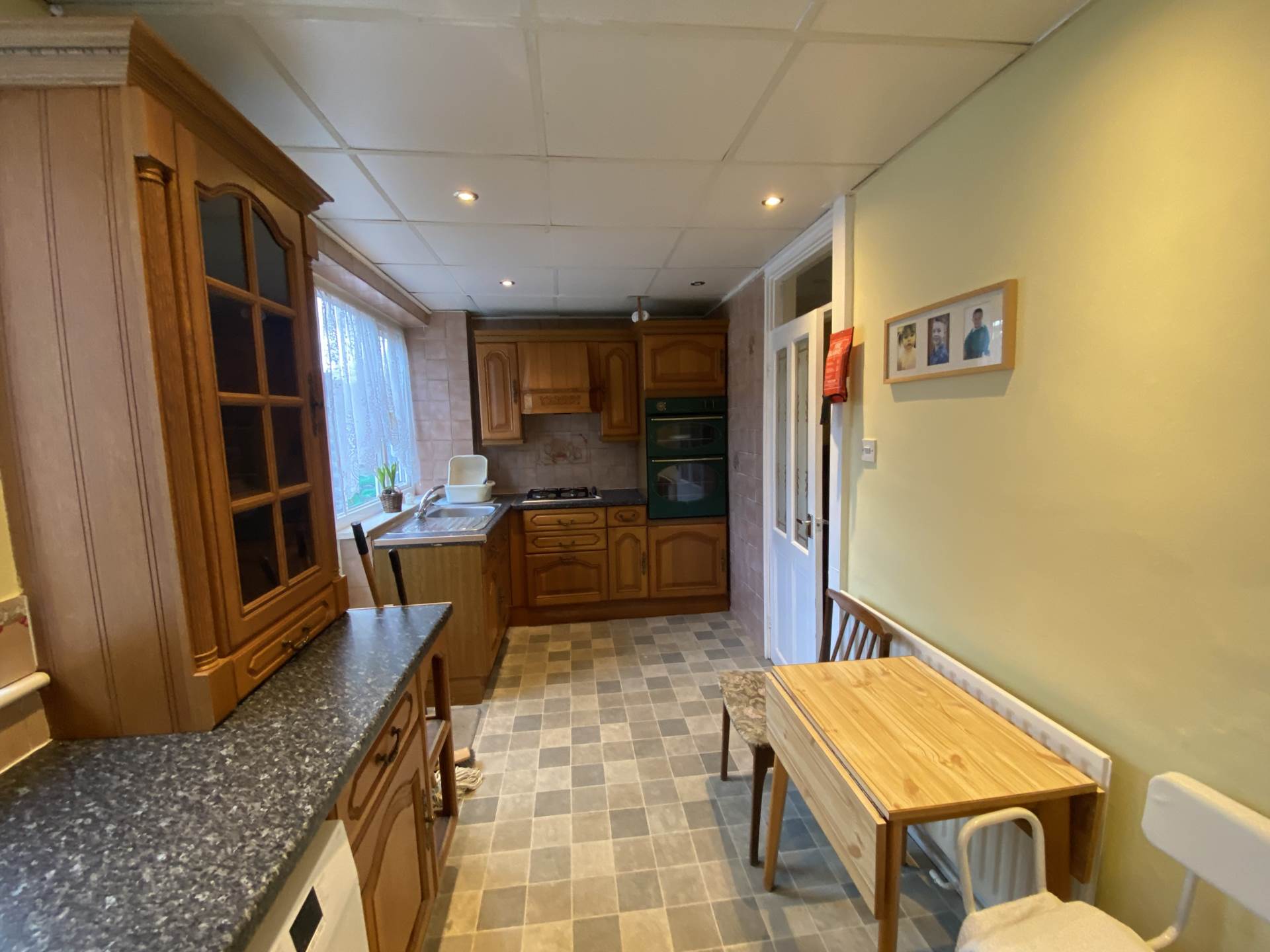 Mottisfont Road, London ** VIDEO & 3D FLOORPLAN AVAILABLE **, Image 2