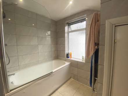 Brook Street, Erith  ** VIDEO & 3D FLOORPLAN AVAILABLE **, Image 8